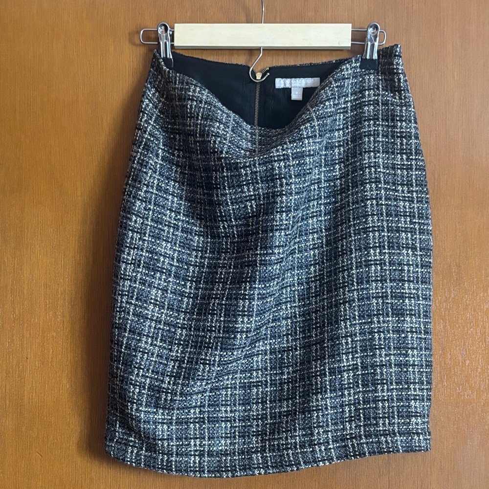 Banana Republic Black and White Tweed Pencil Skirt